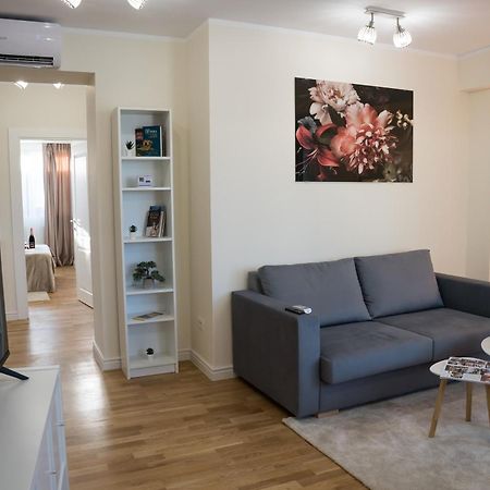 Azaleea Apartments Bucarest Extérieur photo