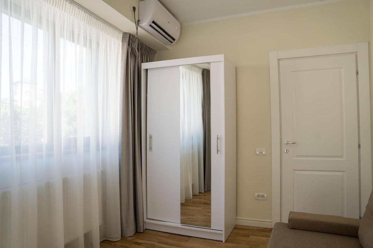 Azaleea Apartments Bucarest Extérieur photo