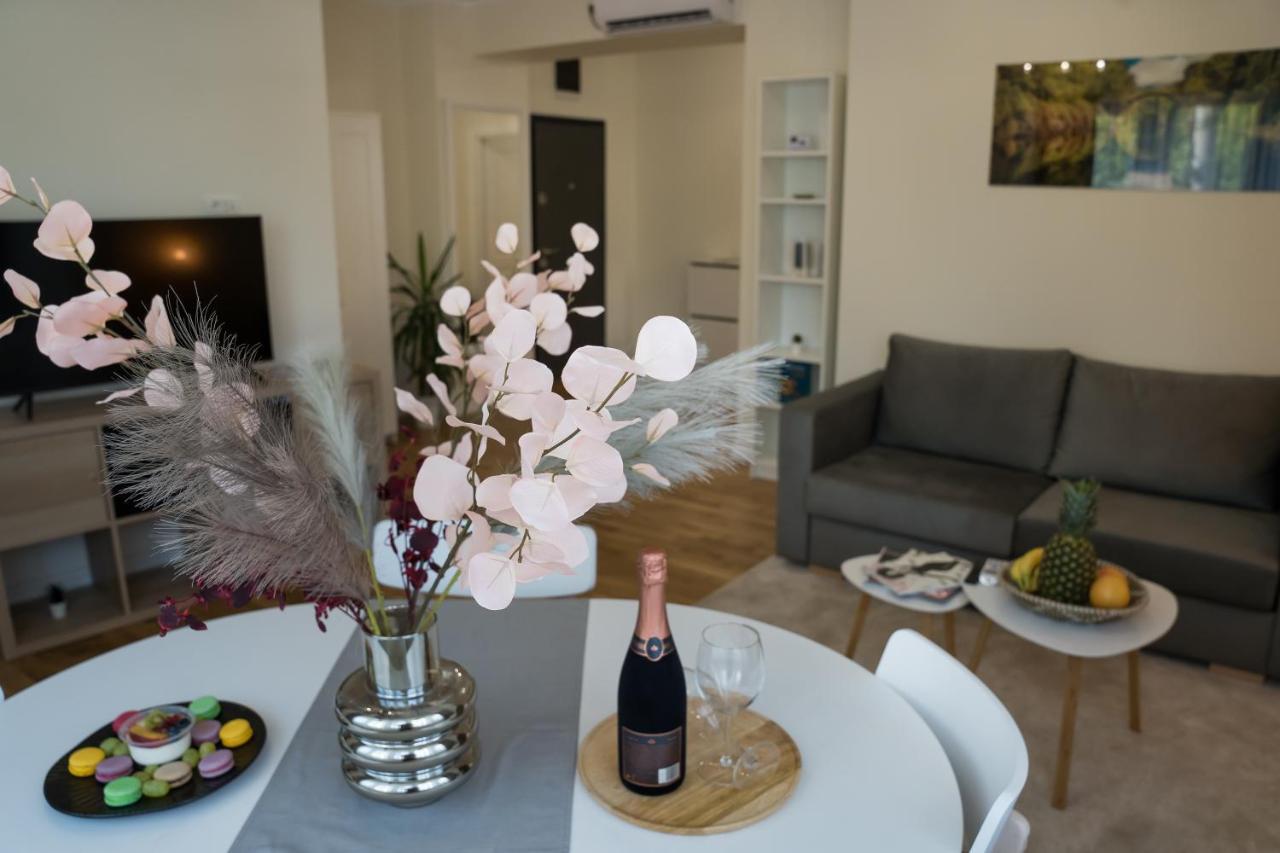 Azaleea Apartments Bucarest Extérieur photo